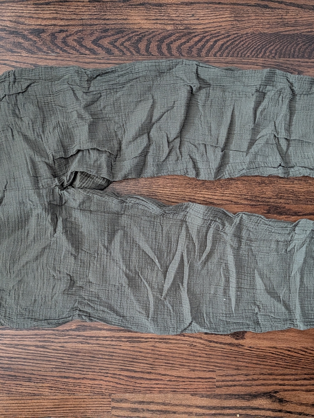 Men's Olive Green Cargo Pants - Lightweight Casual Style